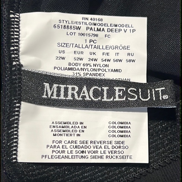 Miraclesuit Illusionist Palma Deep V One Piece, 22W - Picture 11 of 15